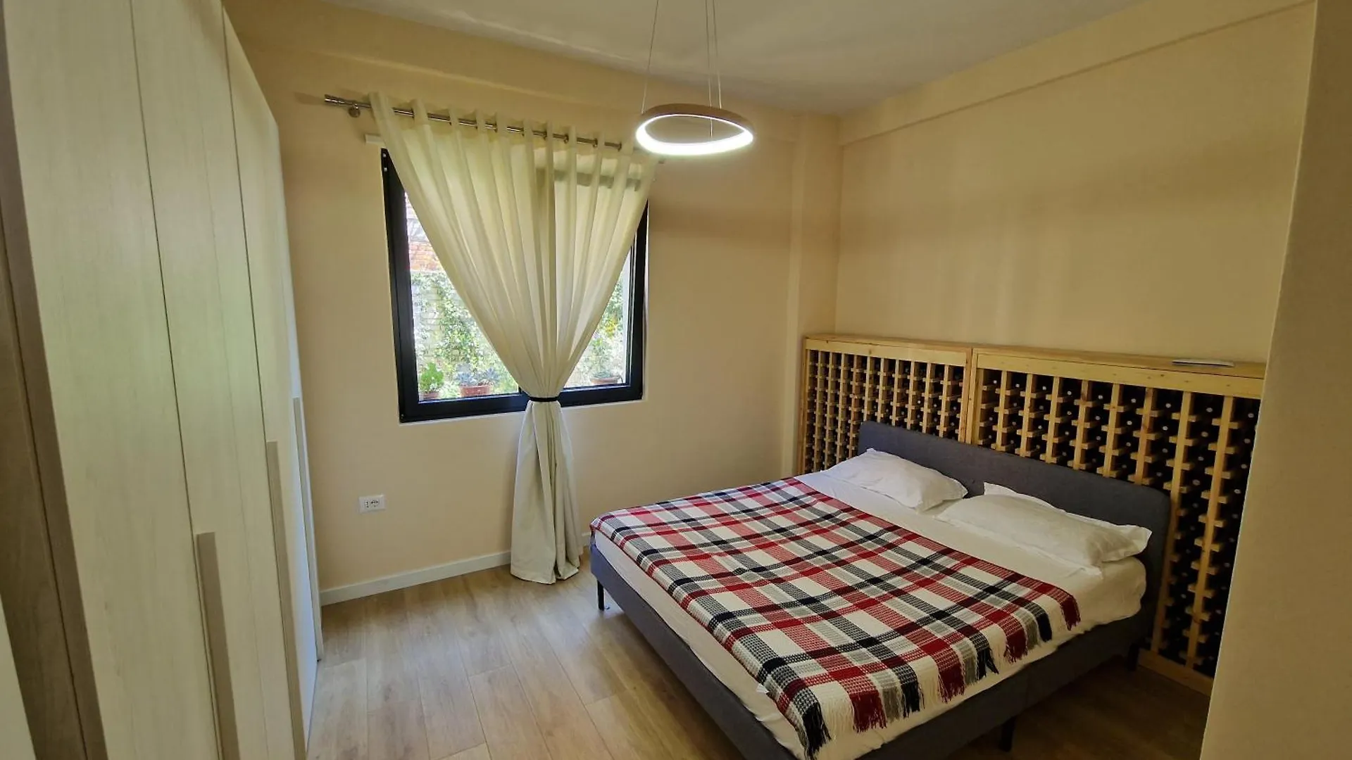 Villa Laci Apartment Tirana Albania